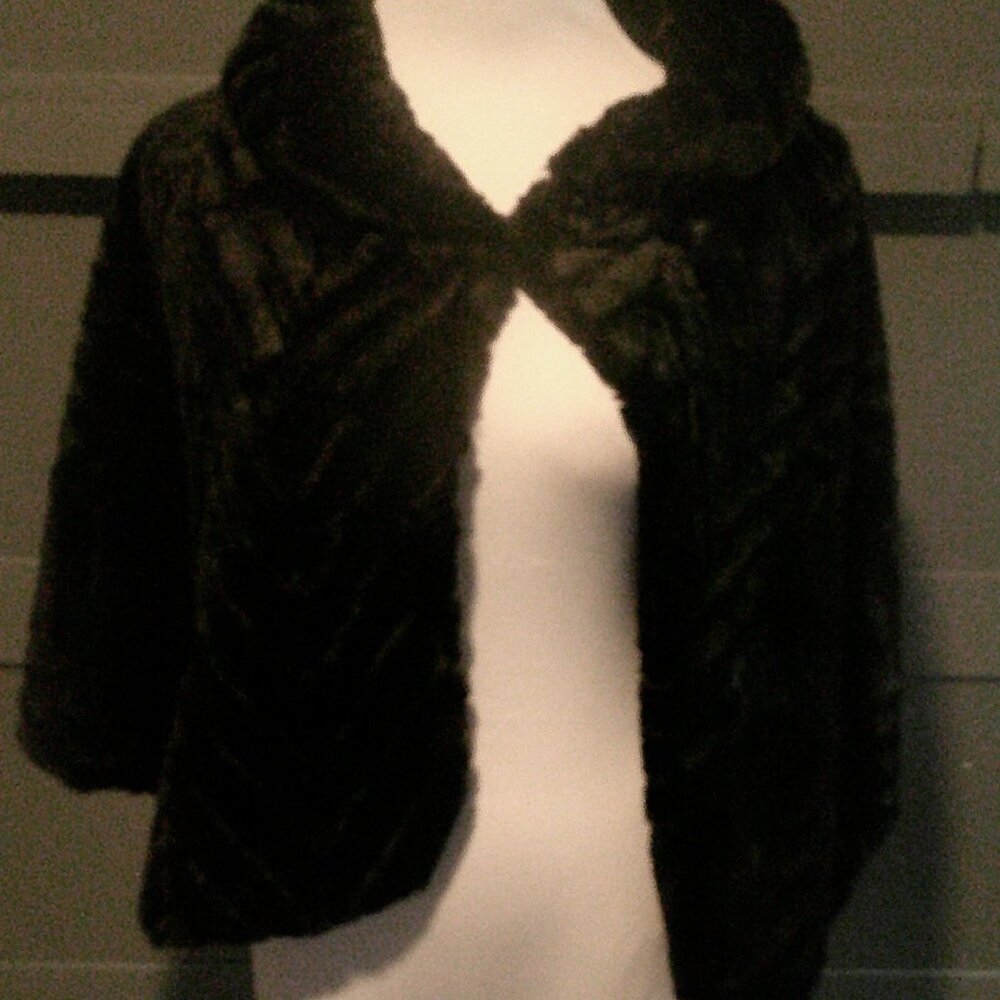 Nina Leonard Faux Fur Shawl sz 1X